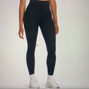 Under Armoir fitted, high rise Ankle Leggings. Never Worn/ NEW with tags